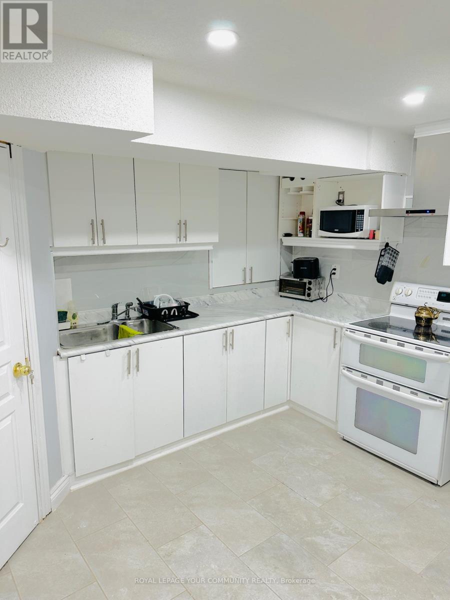 Photo 4 of Basement 132 Dolce Crescent, Vaughan ON