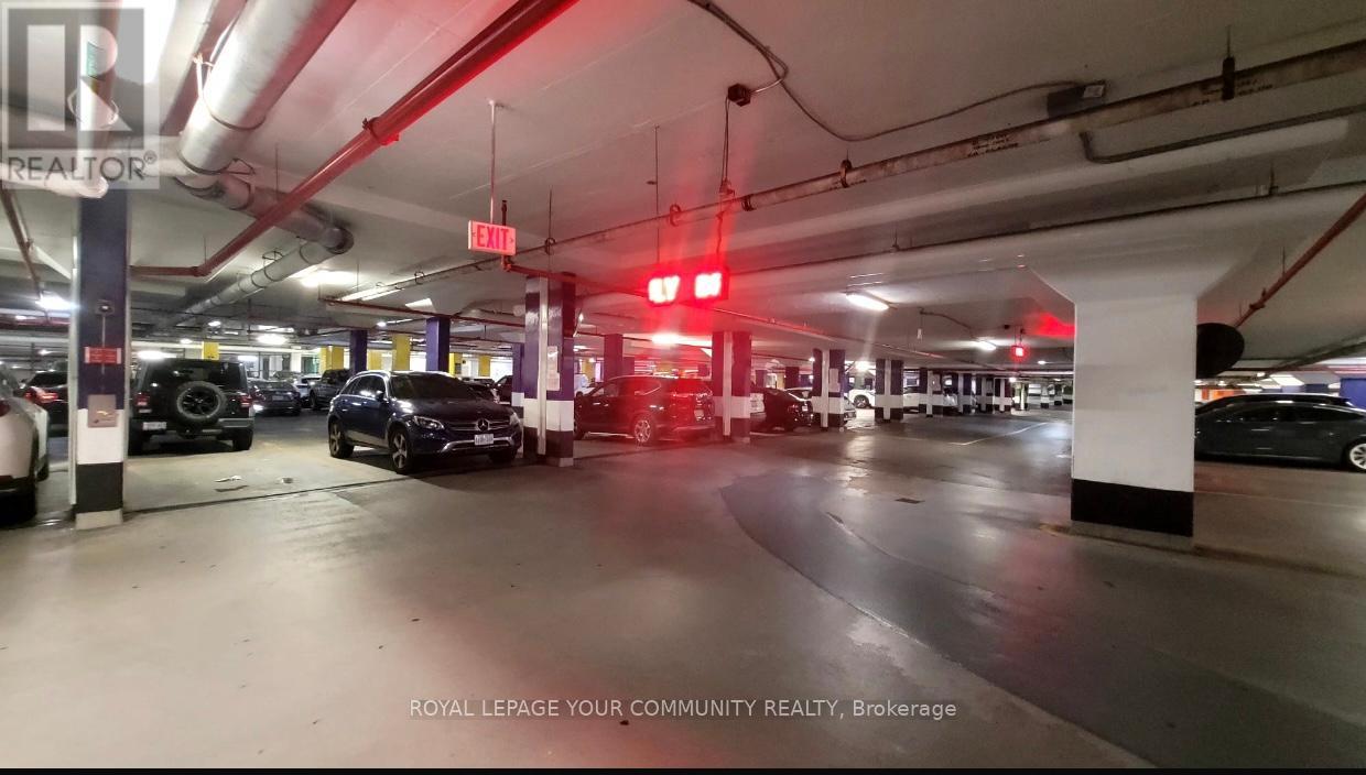 Photo 12 of 77 7181 Yonge Street, Markham ON