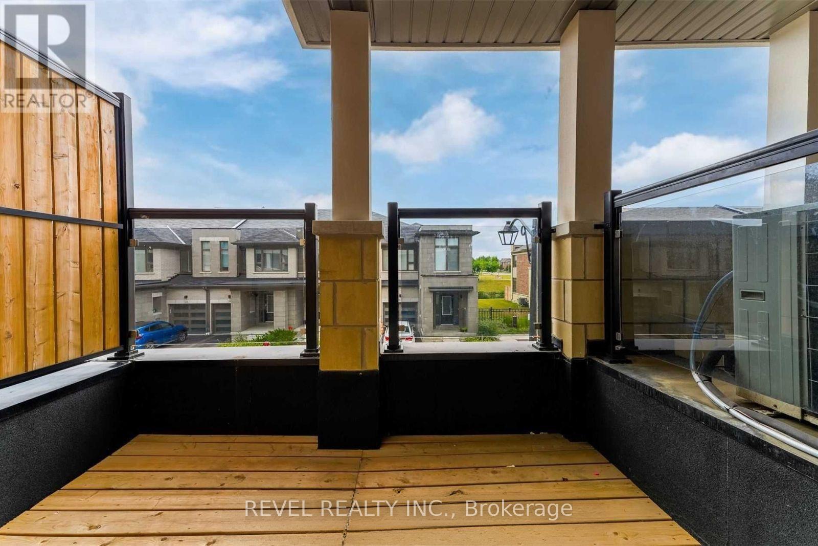 Photo 2 of 21 Donald Fleming Way, Whitby ON