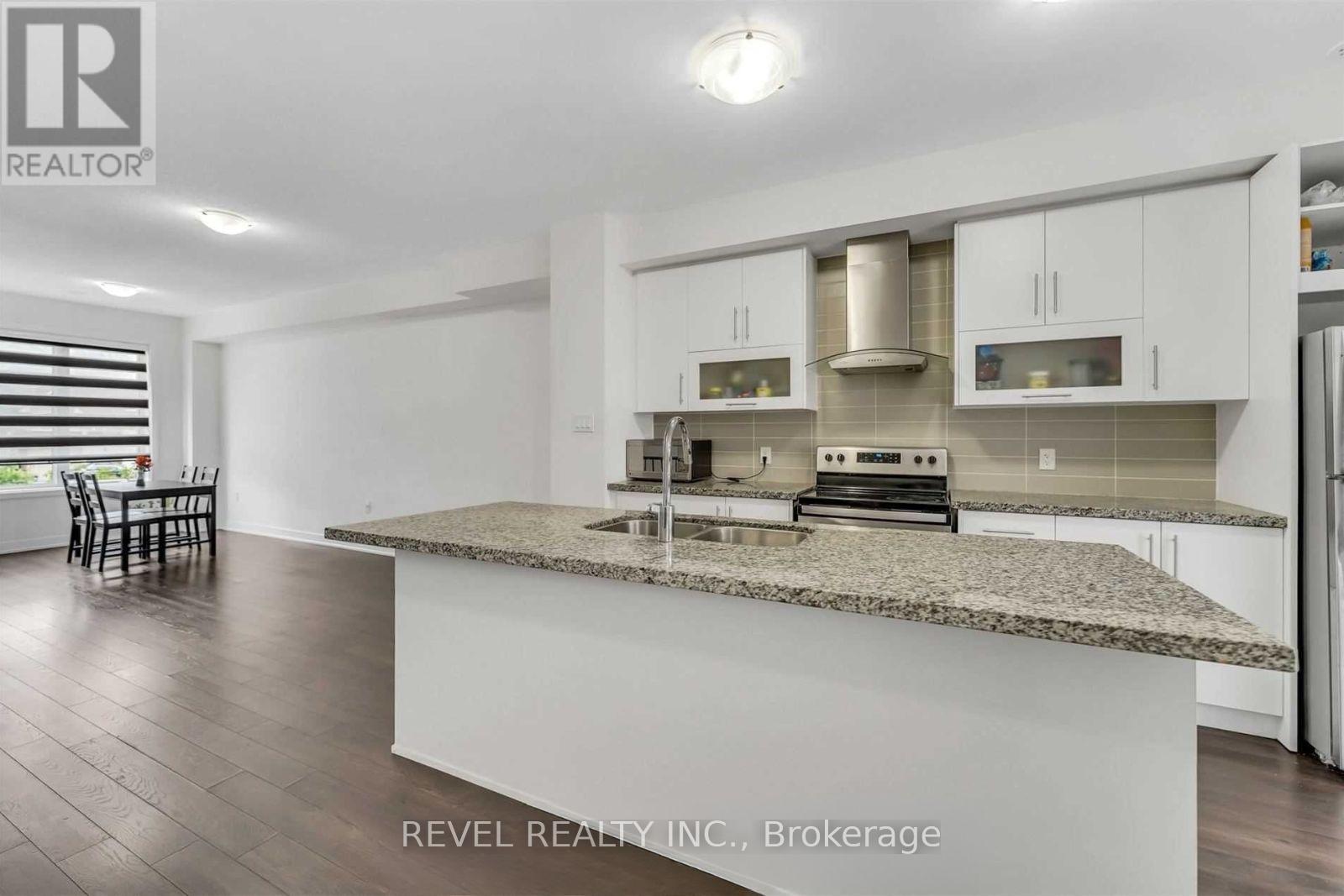 Photo 11 of 21 Donald Fleming Way, Whitby ON