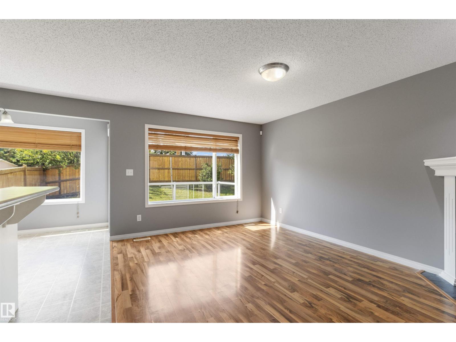 Photo 5 of 367 Summerton Cr, Sherwood Park AB