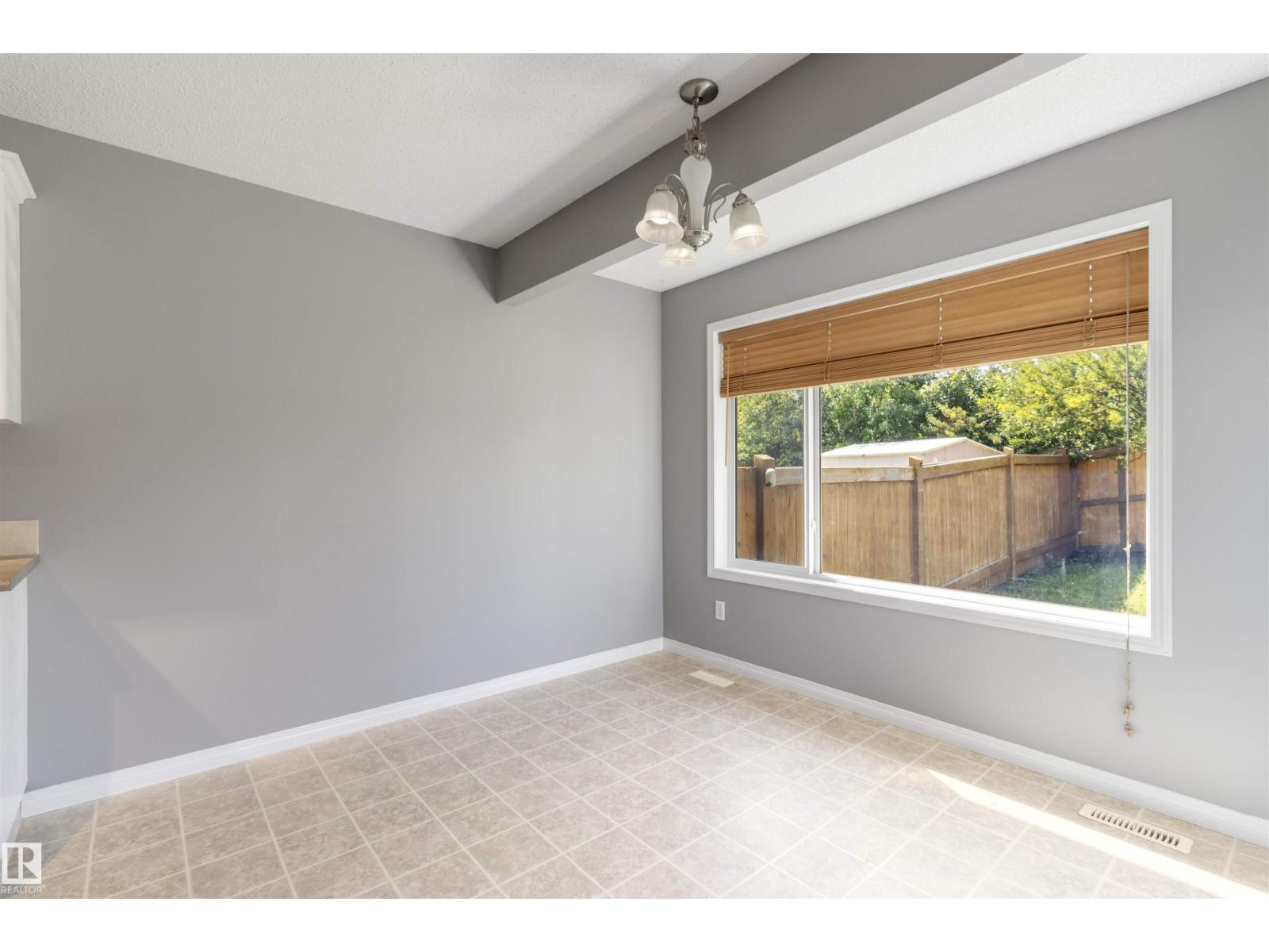 Photo 17 of 367 Summerton Cr, Sherwood Park AB