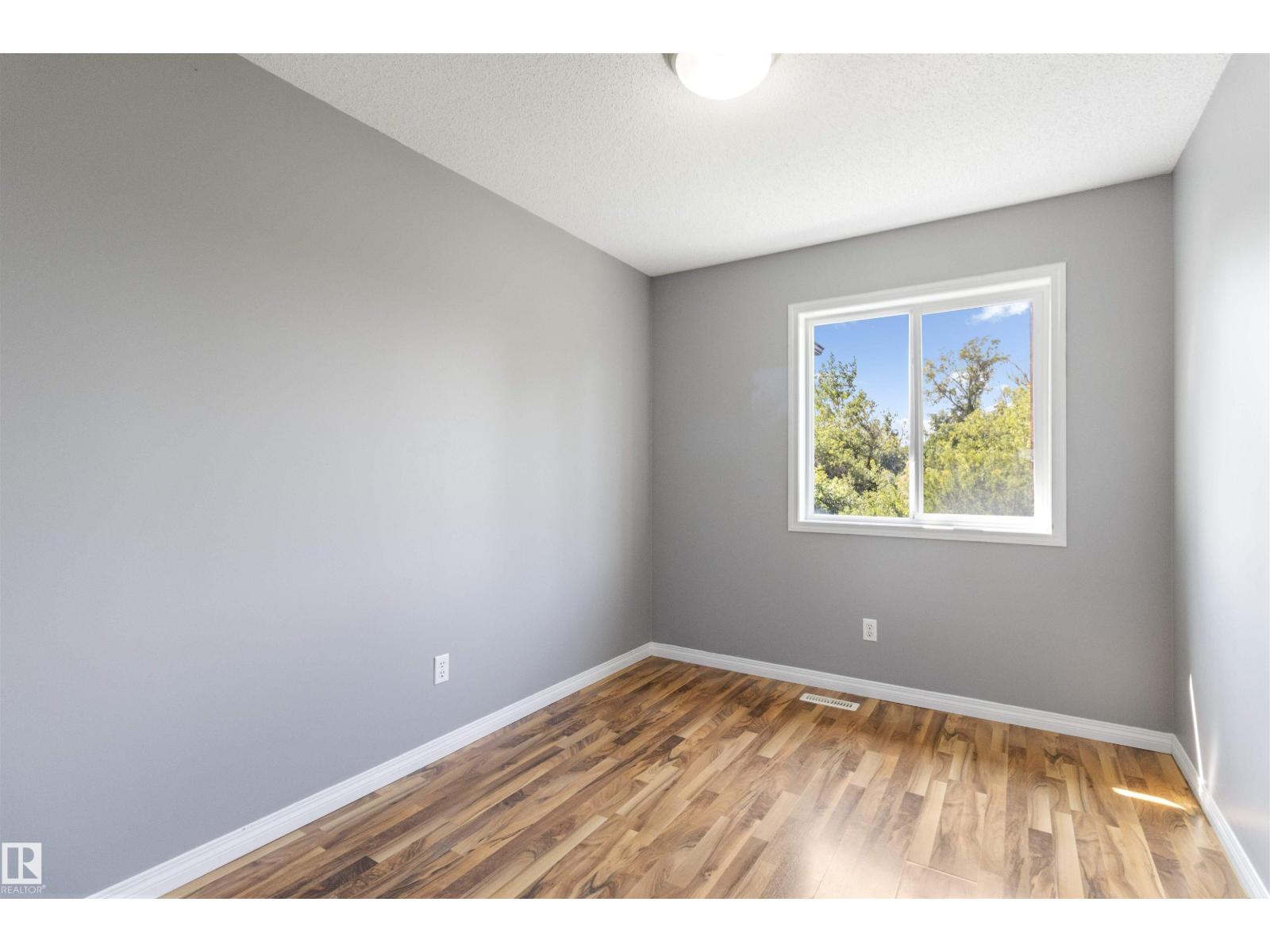 Photo 27 of 367 Summerton Cr, Sherwood Park AB