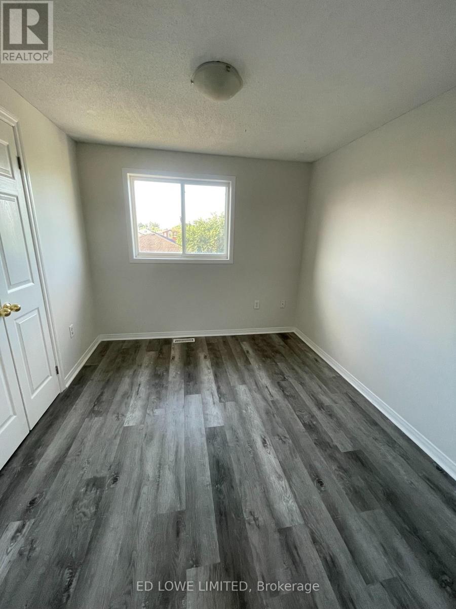 Photo 13 of 191 Dunsmore Lane, Barrie ON