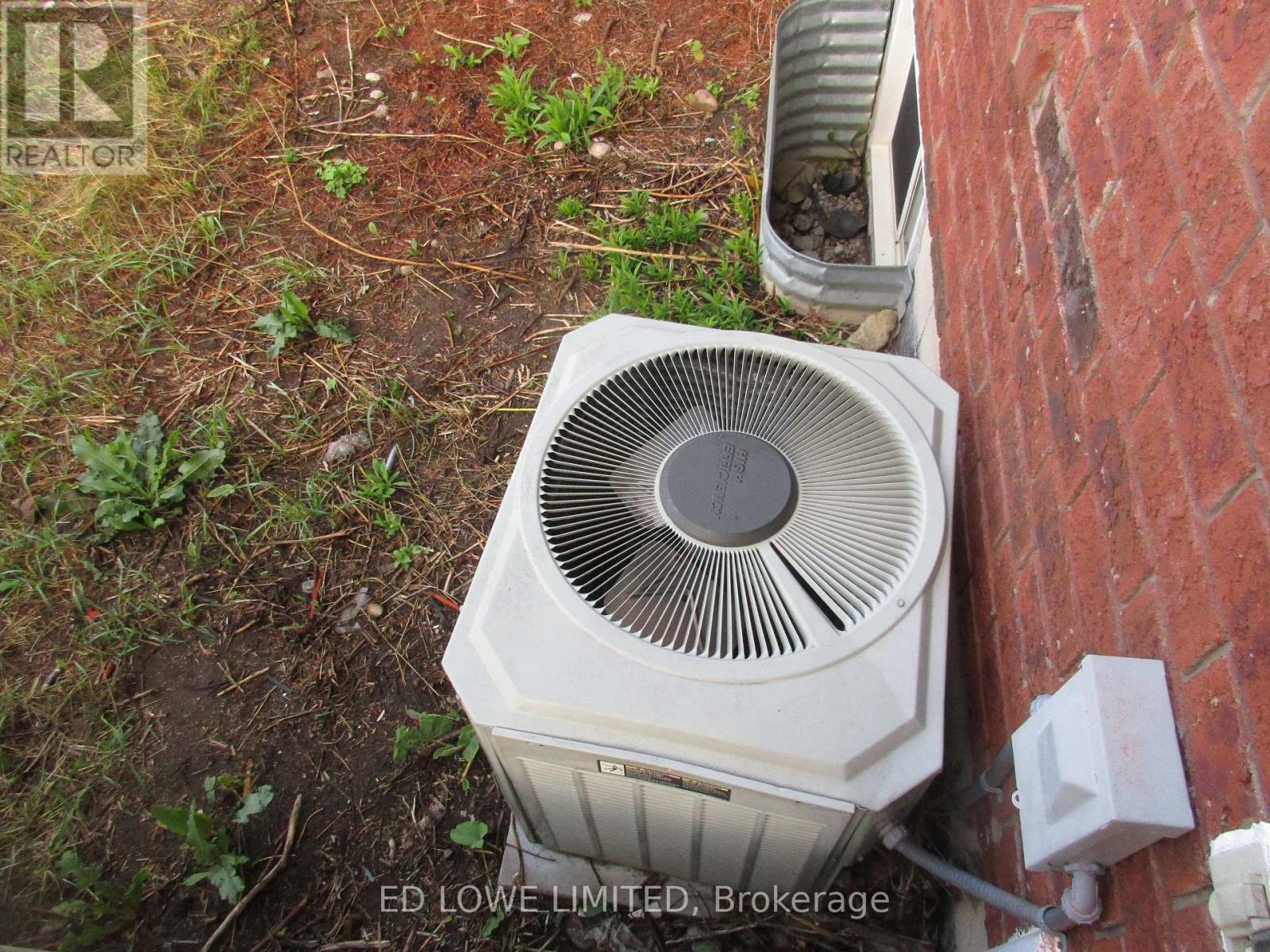 Photo 6 of 191 Dunsmore Lane, Barrie ON