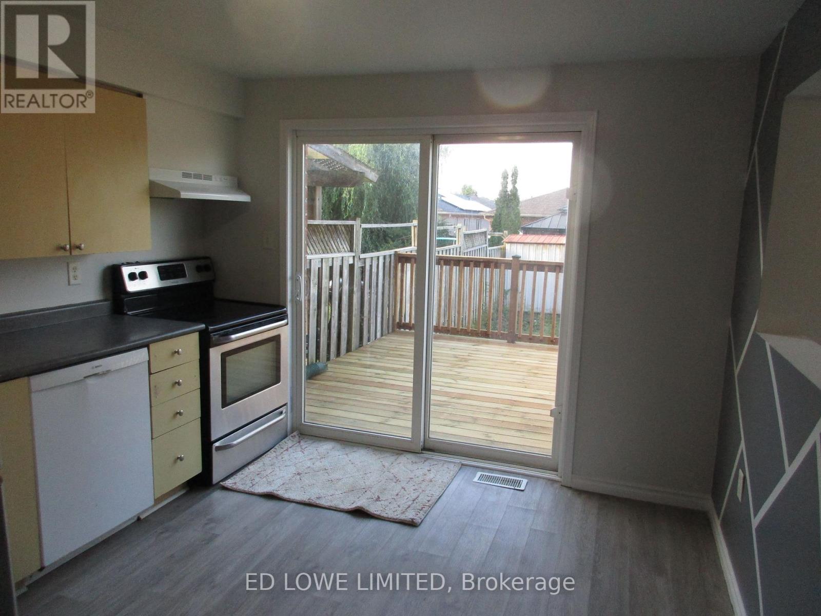 Photo 20 of 191 Dunsmore Lane, Barrie ON