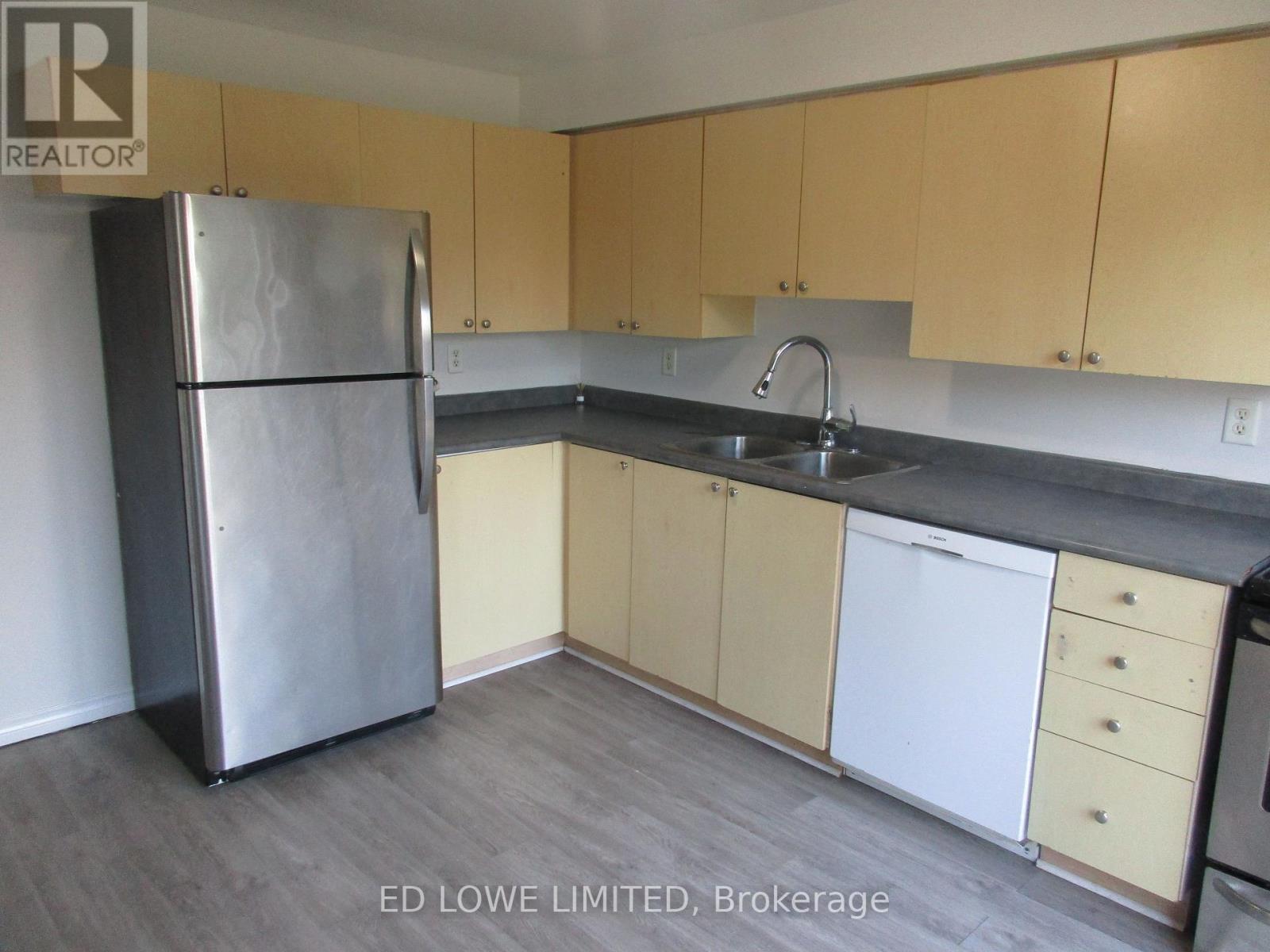Photo 11 of 191 Dunsmore Lane, Barrie ON
