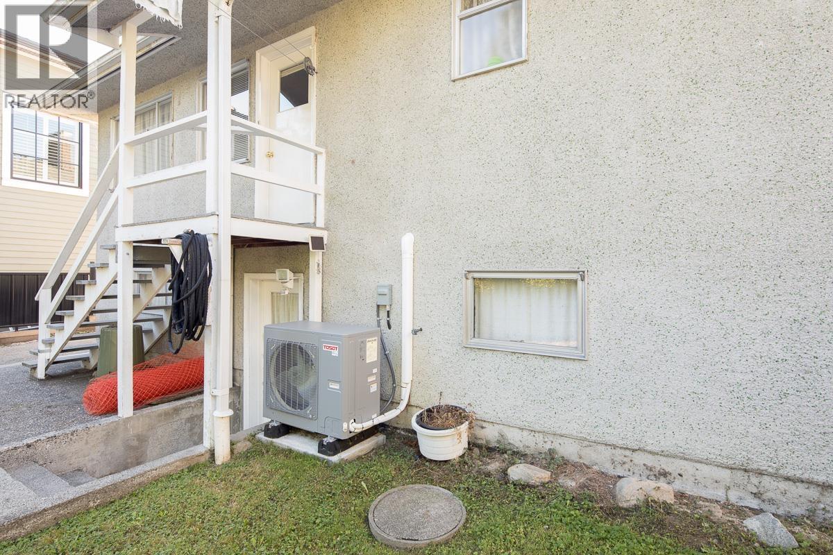 Photo 15 of 7985 Rosewood Street, Burnaby BC