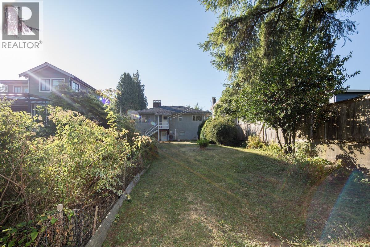 Photo 19 of 7985 Rosewood Street, Burnaby BC