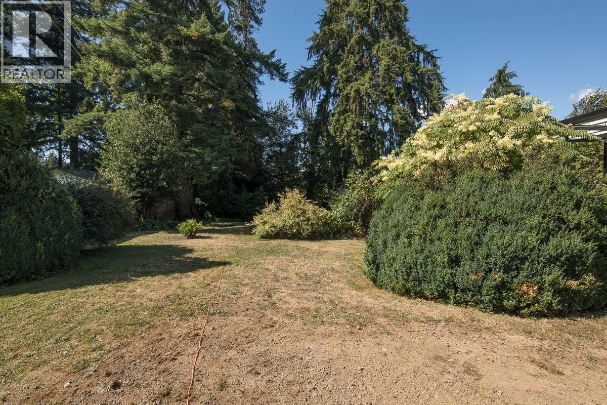 Photo 17 of 7985 Rosewood Street, Burnaby BC