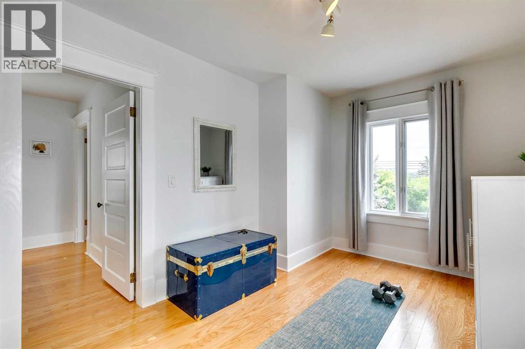 Single Family House for Sale in   Avenue SW Bankview Calgary 