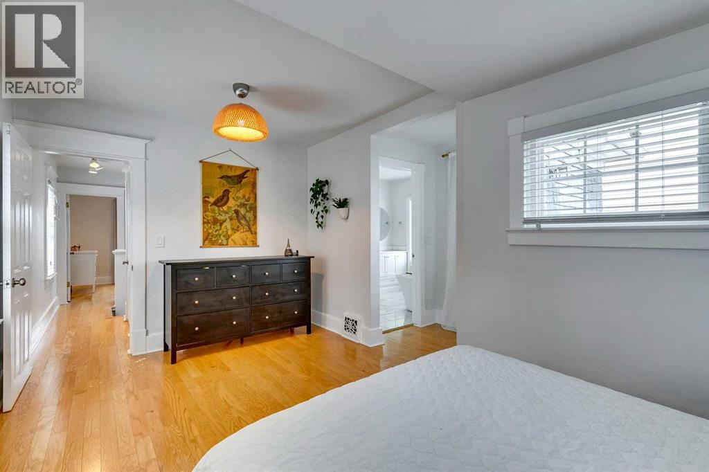 Single Family House for Sale in   Avenue SW Bankview Calgary 
