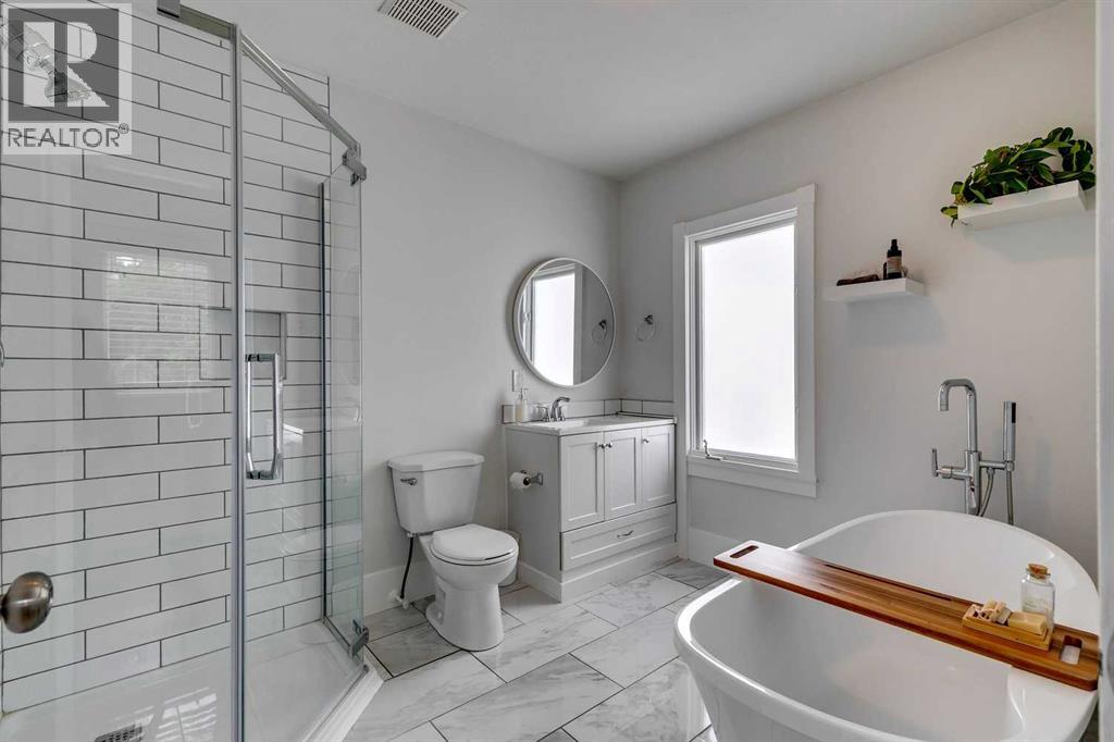 Single Family House for Sale in   Avenue SW Bankview Calgary 