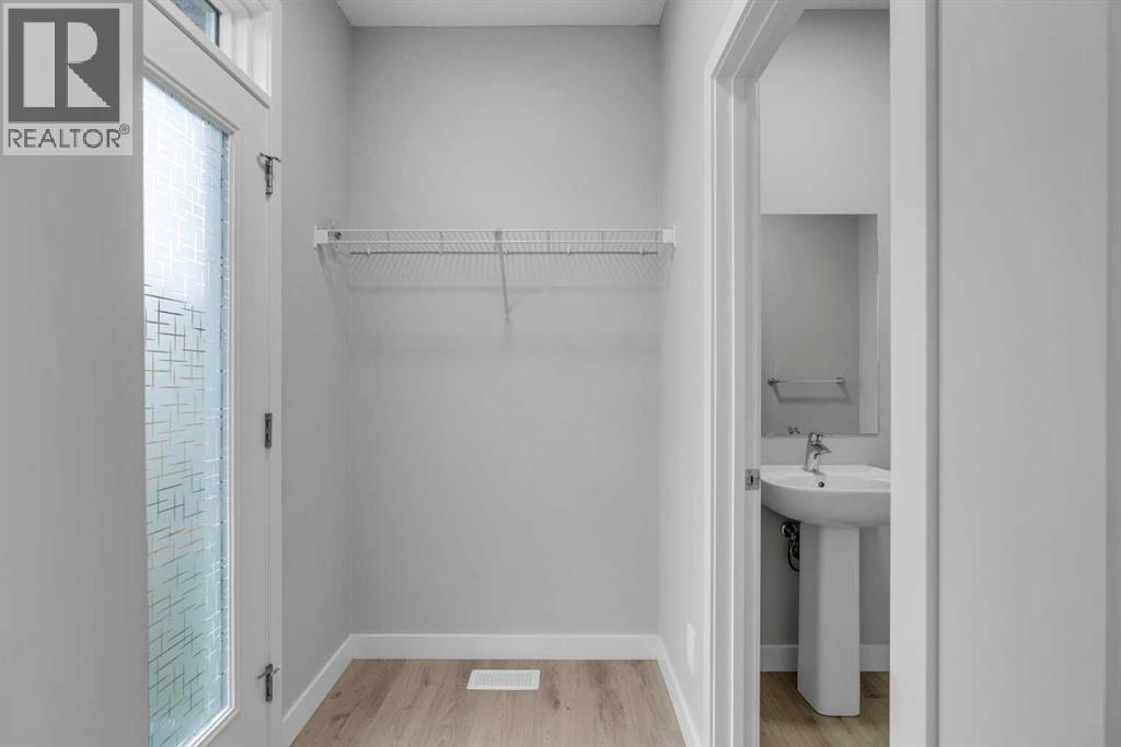 Single Family House for Sale in  Rangeview Drive SE Rangeview Calgary 