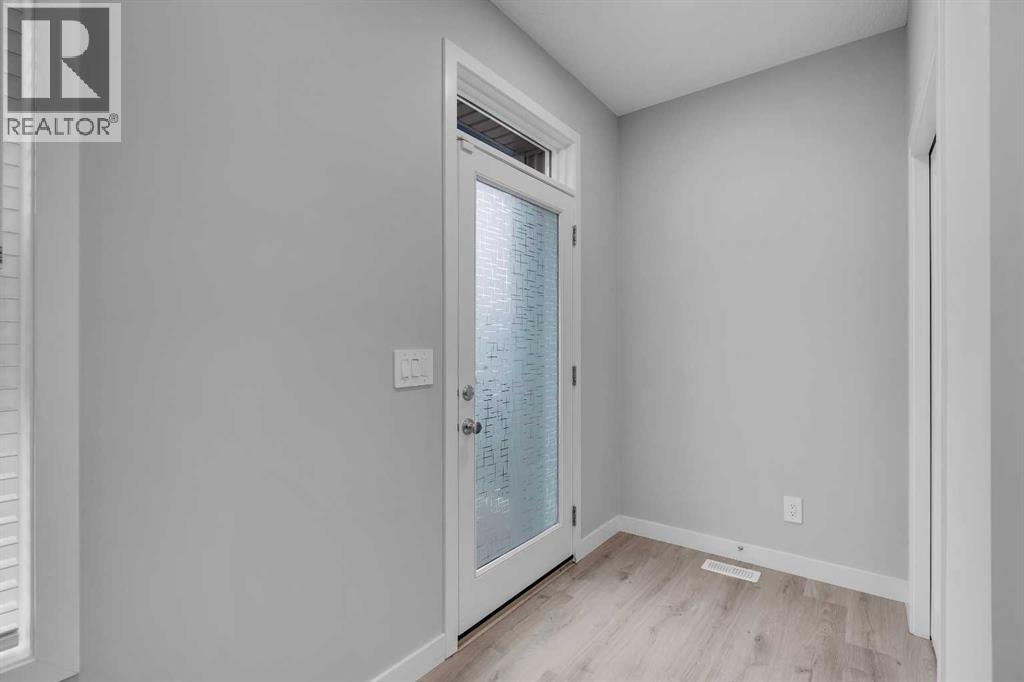 Single Family House for Sale in  Rangeview Drive SE Rangeview Calgary 
