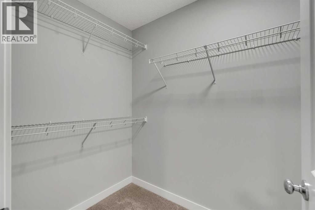 Single Family House for Sale in  Rangeview Drive SE Rangeview Calgary 