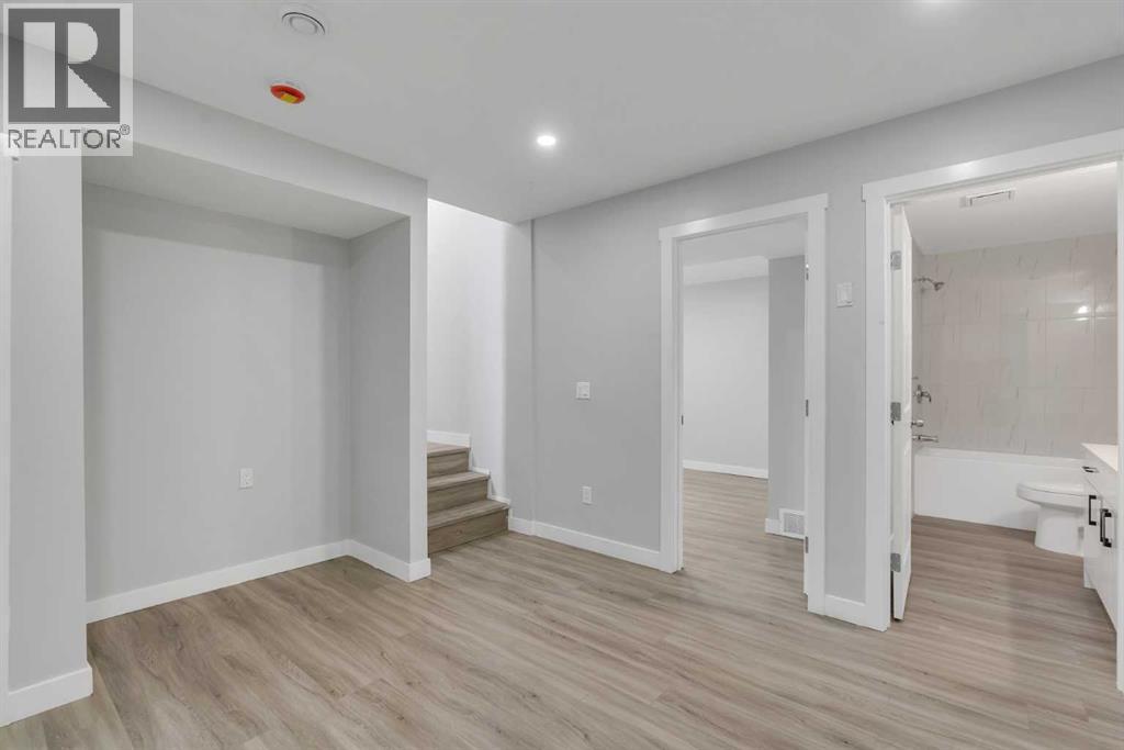 Single Family House for Sale in  Rangeview Drive SE Rangeview Calgary 
