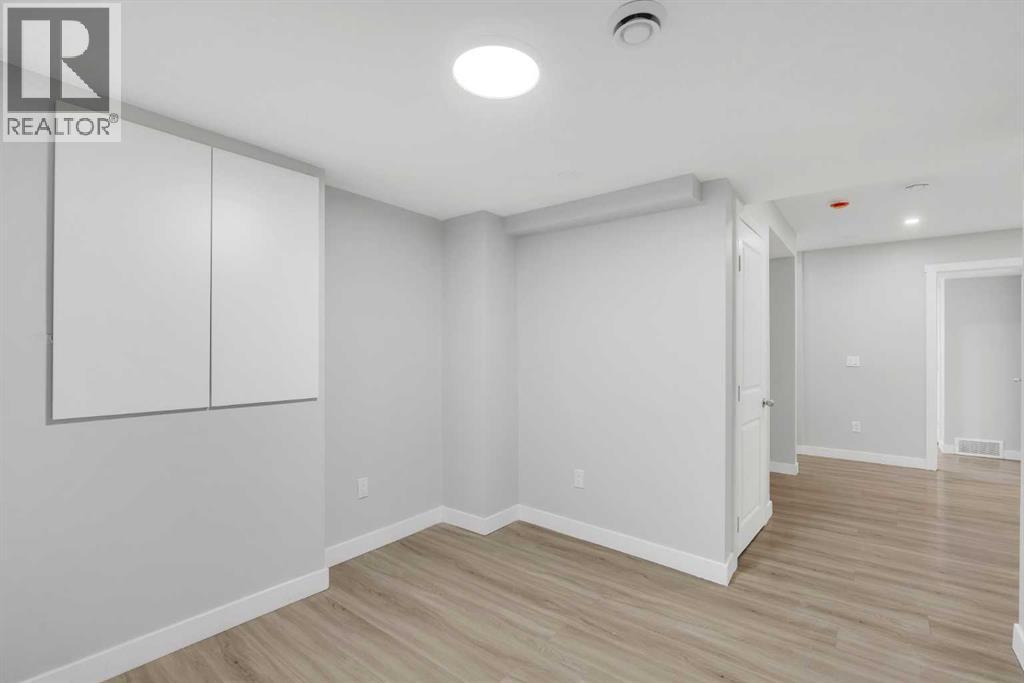 Single Family House for Sale in  Rangeview Drive SE Rangeview Calgary 