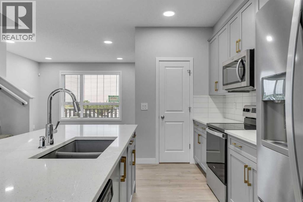 Single Family House for Sale in  Rangeview Drive SE Rangeview Calgary 