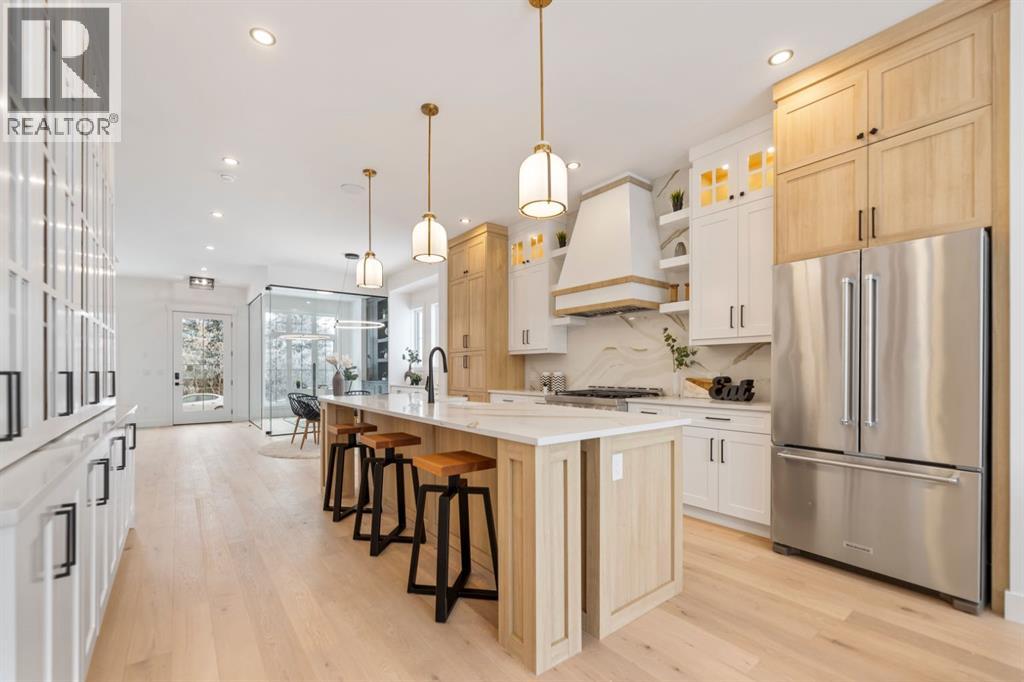 Photo 2 of 8528 47 Avenue Nw, Calgary AB