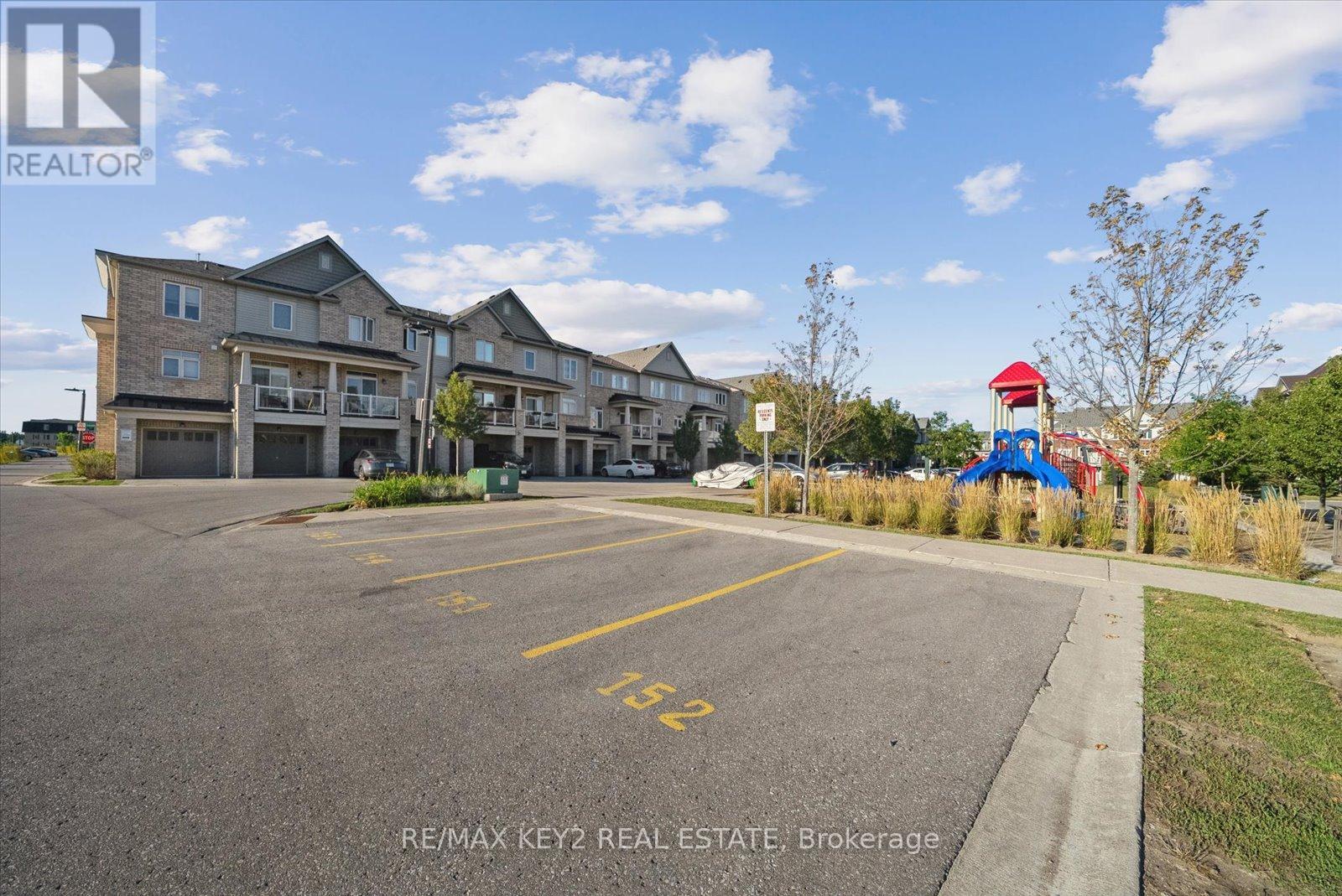 Photo 2 of 175 1704 Grenwich Glen, Pickering ON