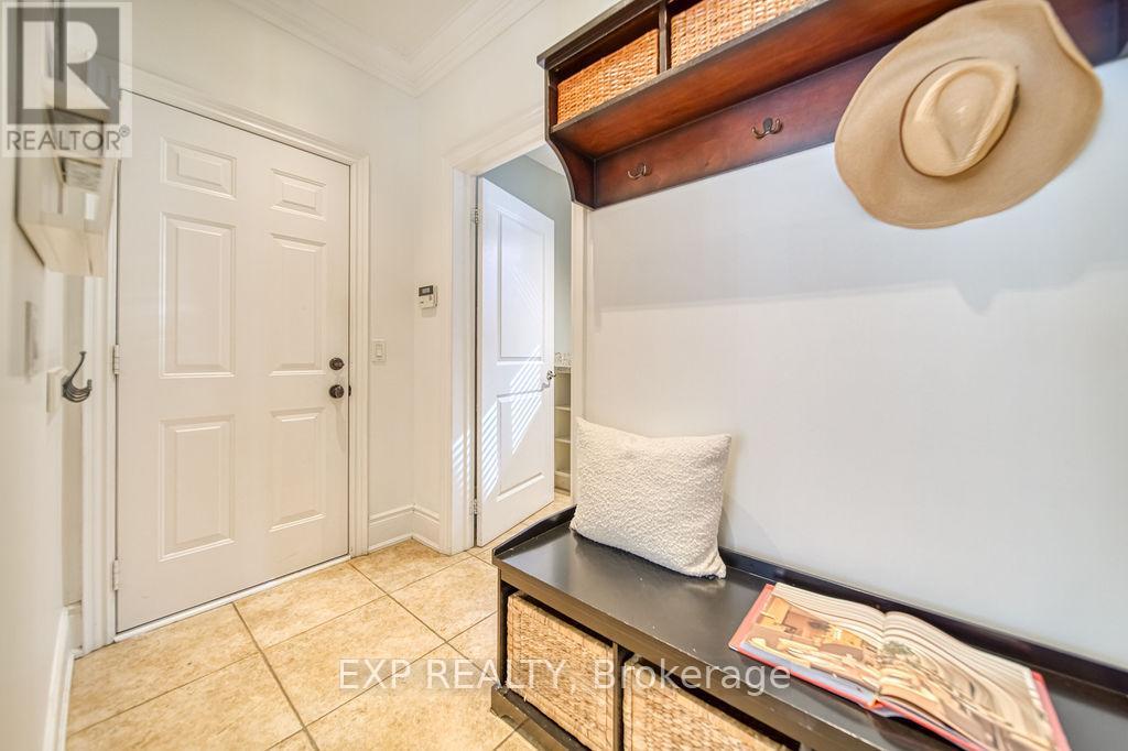 Photo 29 of 2283 Lyndhurst Drive, Oakville ON
