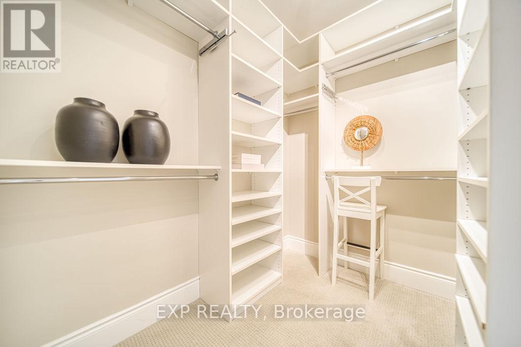 Photo 6 of 2283 Lyndhurst Drive, Oakville ON