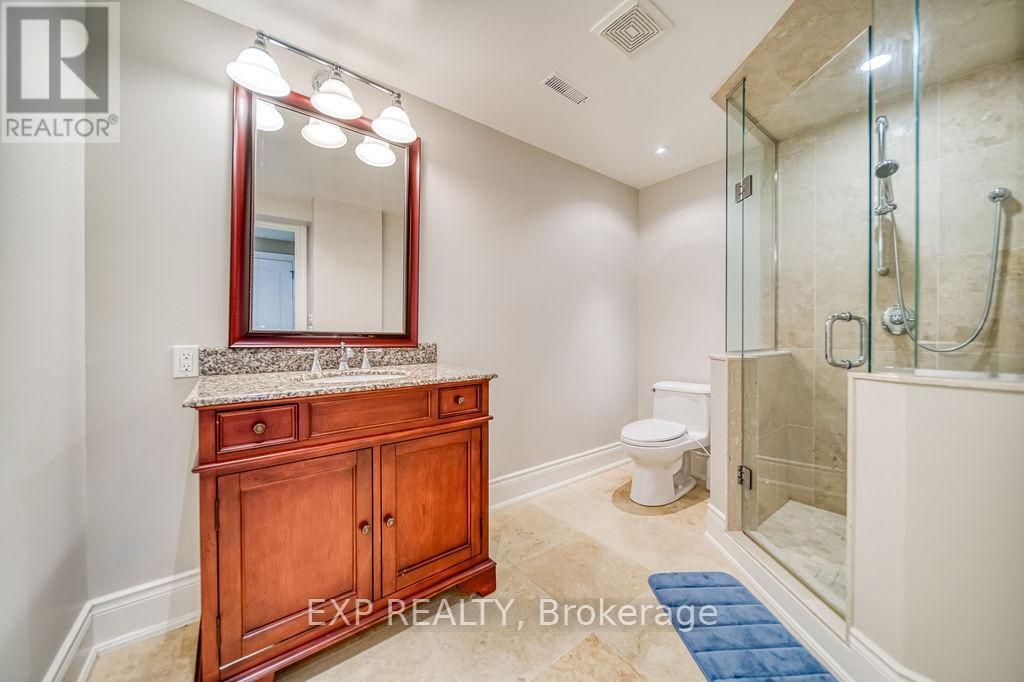 Photo 9 of 2283 Lyndhurst Drive, Oakville ON