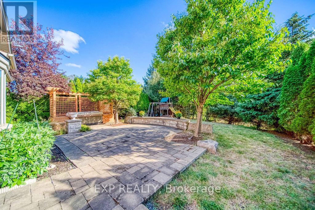 Photo 41 of 2283 Lyndhurst Drive, Oakville ON