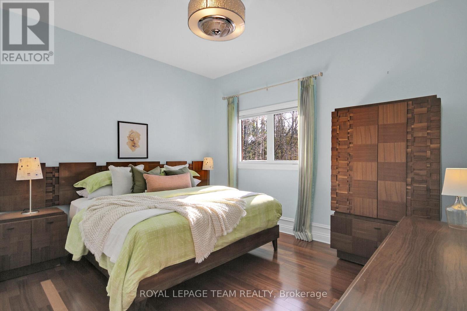 Photo 26 of 5849 Queenscourt Crescent, Ottawa ON