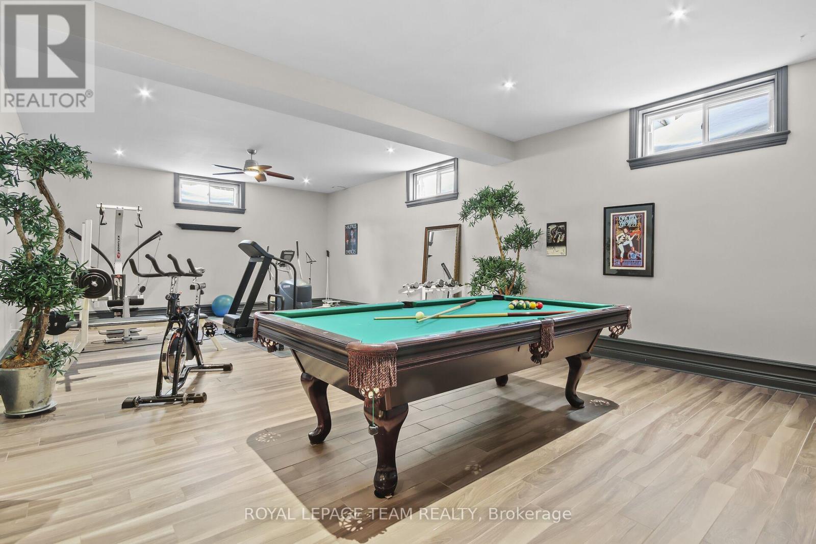Photo 36 of 5849 Queenscourt Crescent, Ottawa ON