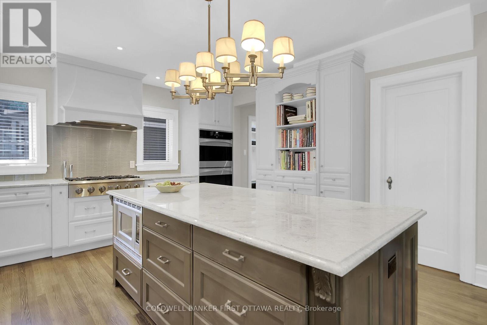 Photo 19 of 381 Huron Avenue S, Ottawa ON