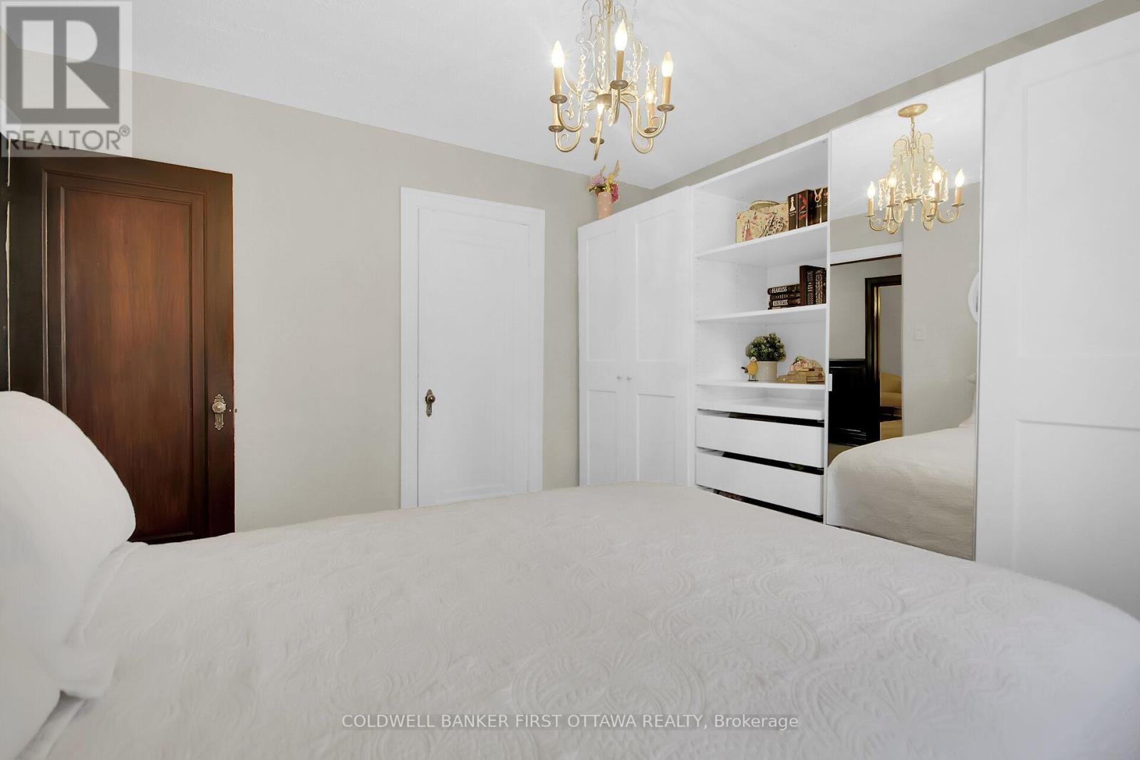 Photo 36 of 381 Huron Avenue S, Ottawa ON