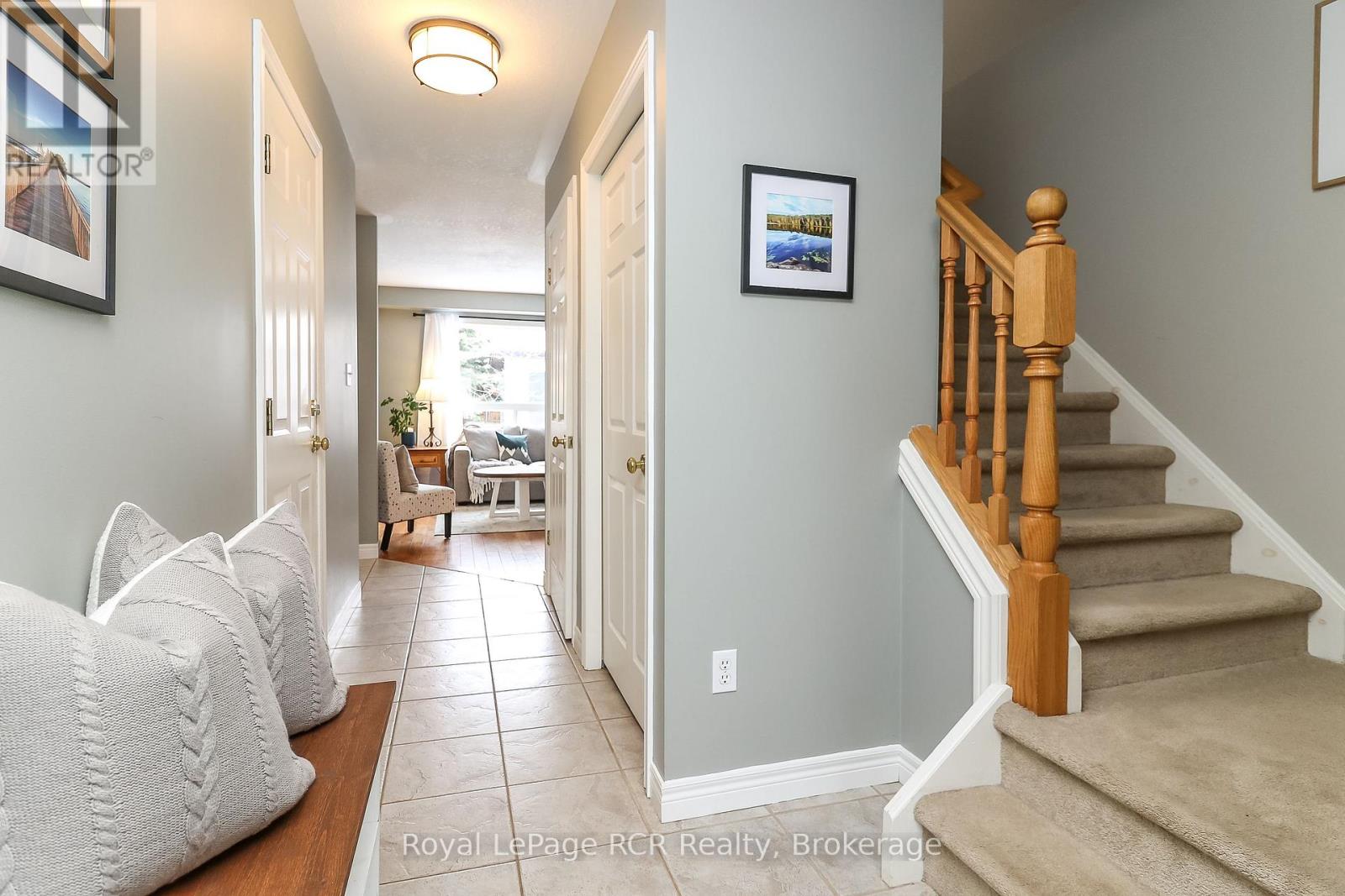 Photo 31 of 50 Highlands Crescent, Collingwood ON