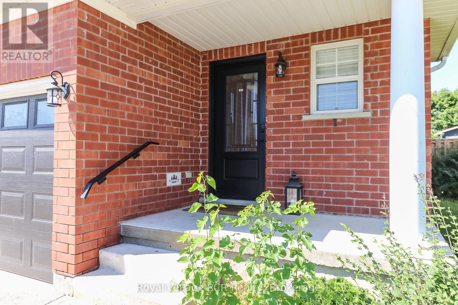 Photo 39 of 50 Highlands Crescent, Collingwood ON