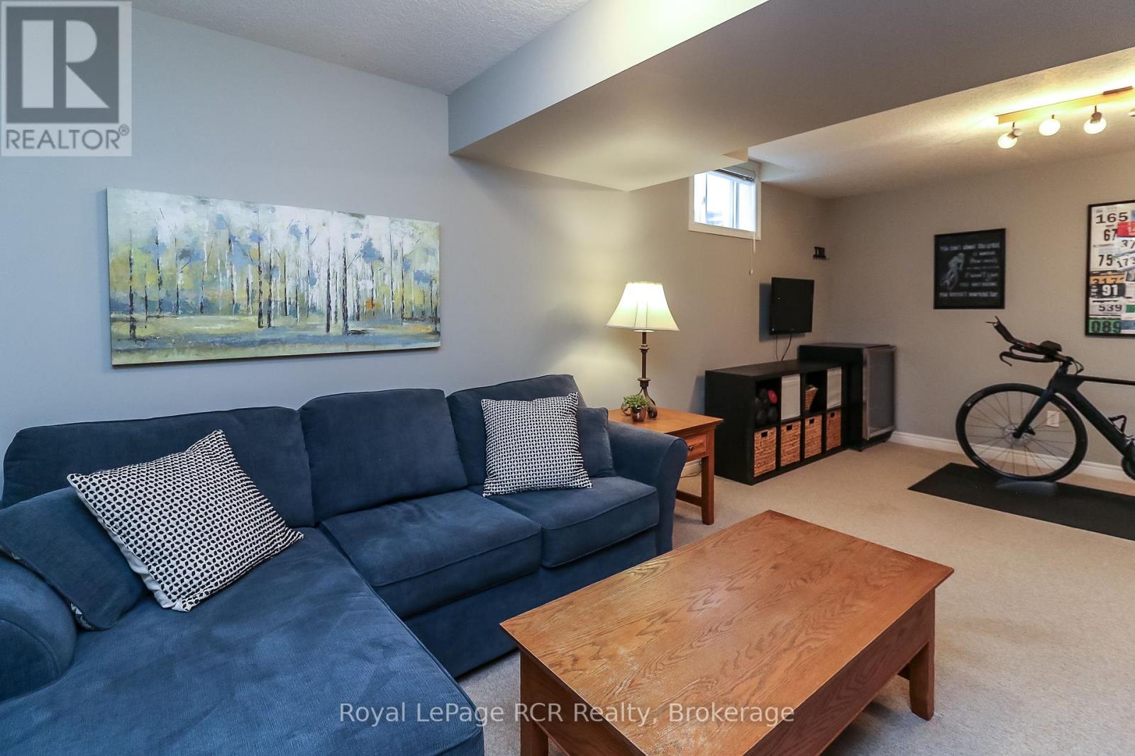 Photo 26 of 50 Highlands Crescent, Collingwood ON