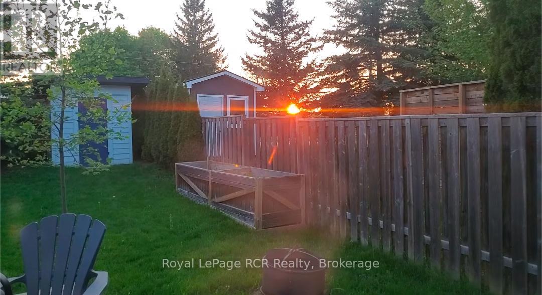 Photo 21 of 50 Highlands Crescent, Collingwood ON