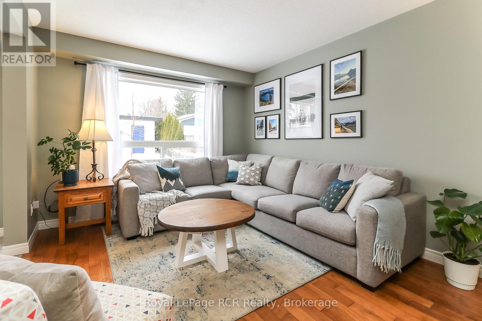 Photo 33 of 50 Highlands Crescent, Collingwood ON
