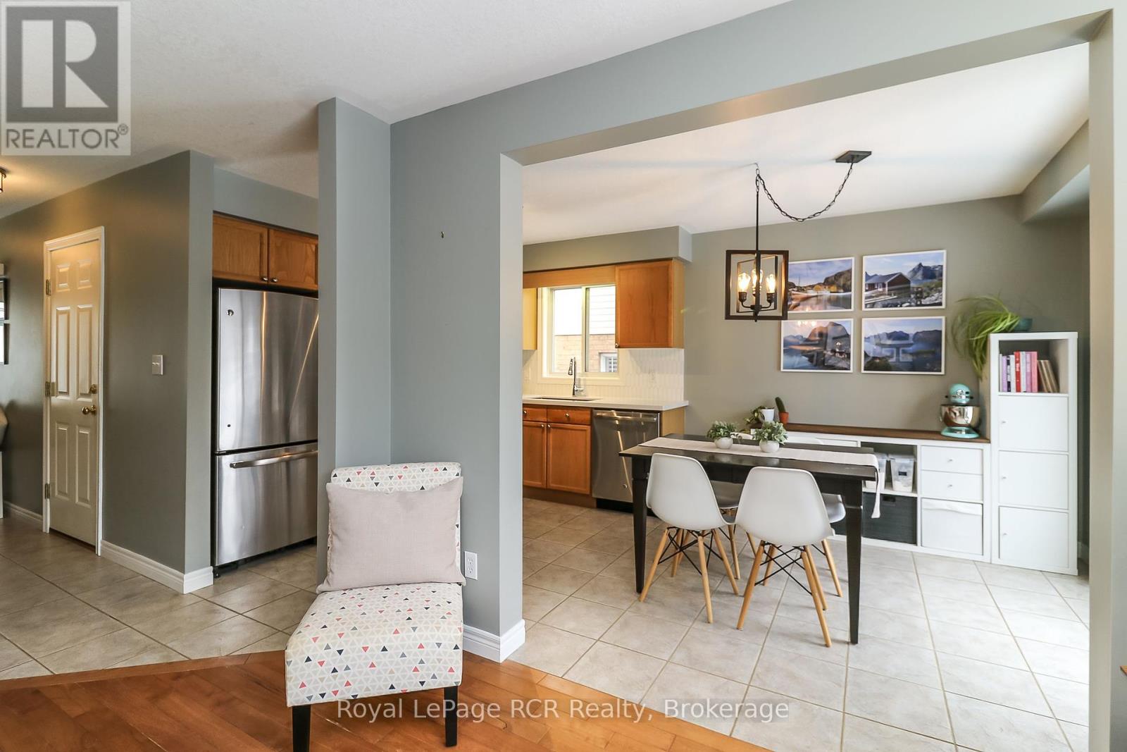 Photo 32 of 50 Highlands Crescent, Collingwood ON
