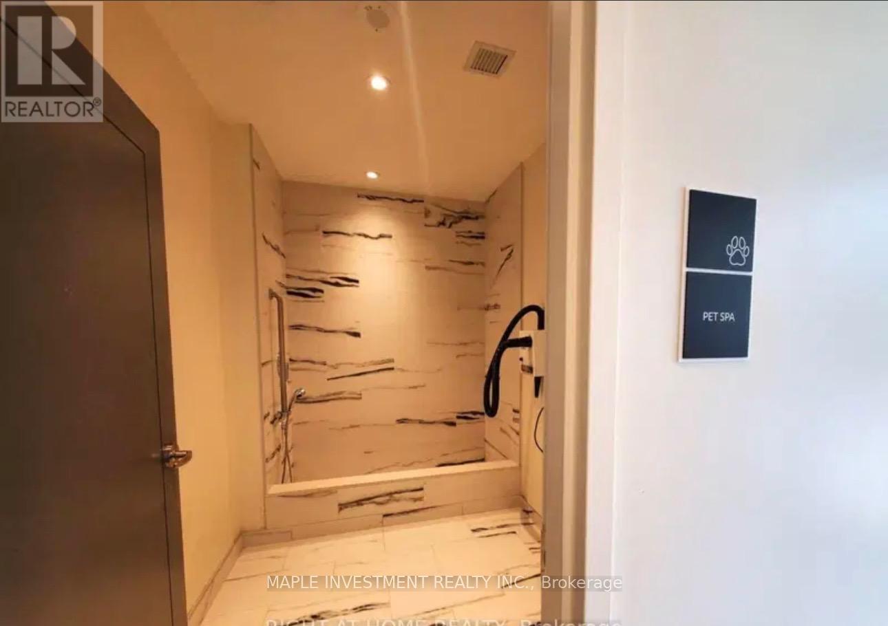 Photo 16 of 213 33 Frederick Todd Way, Toronto ON