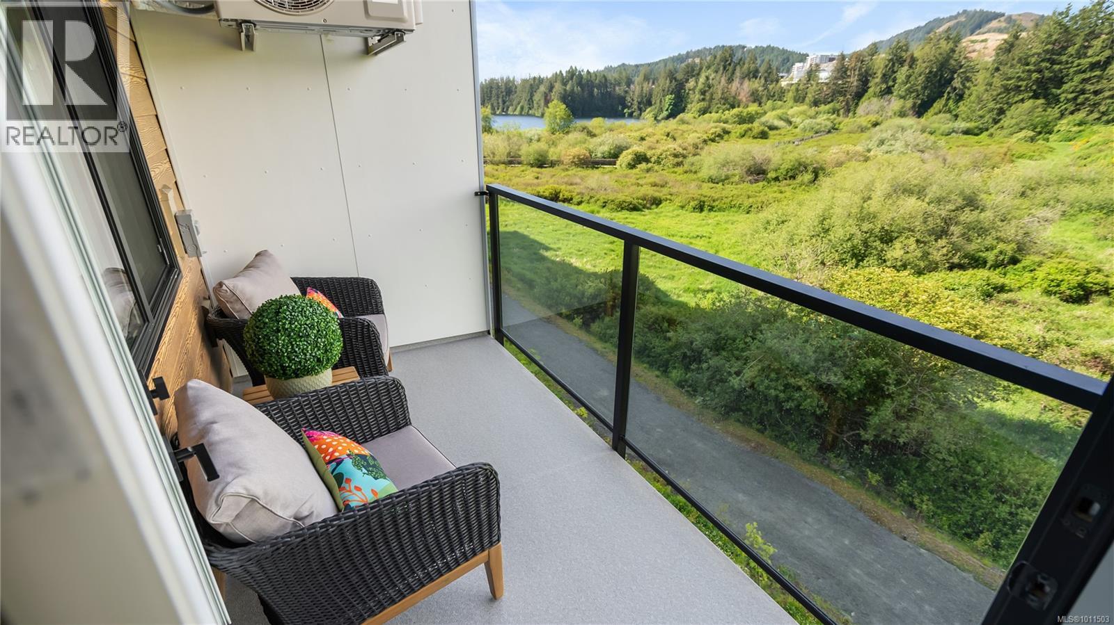 Photo 8 of 204 1371 Goldstream Ave, Langford BC