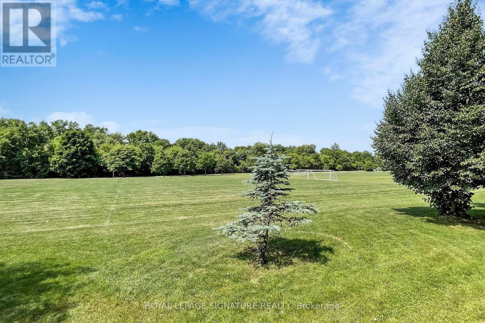 Photo 36 of 61 Centre Street S, Brampton ON