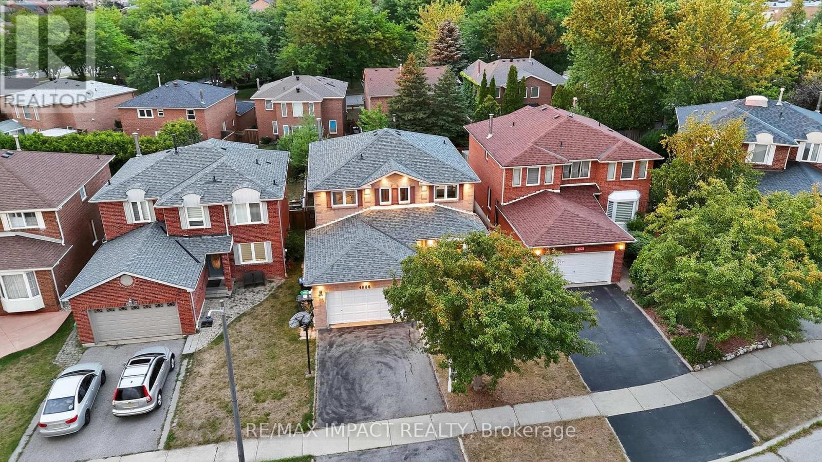 Photo 1 of 4086 Rossland Crescent, Mississauga ON