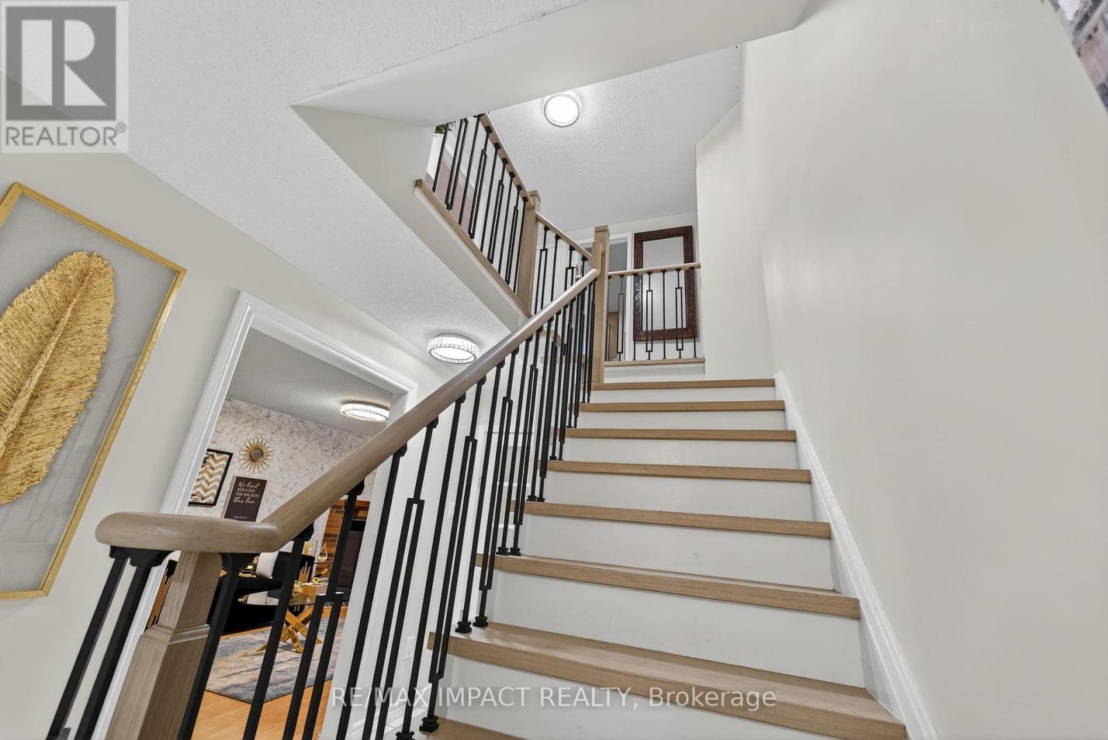 Photo 23 of 4086 Rossland Crescent, Mississauga ON