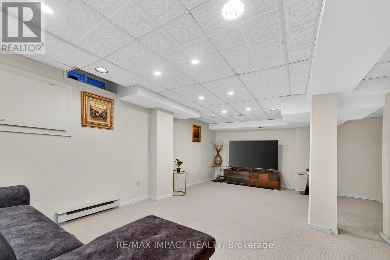 Photo 33 of 4086 Rossland Crescent, Mississauga ON