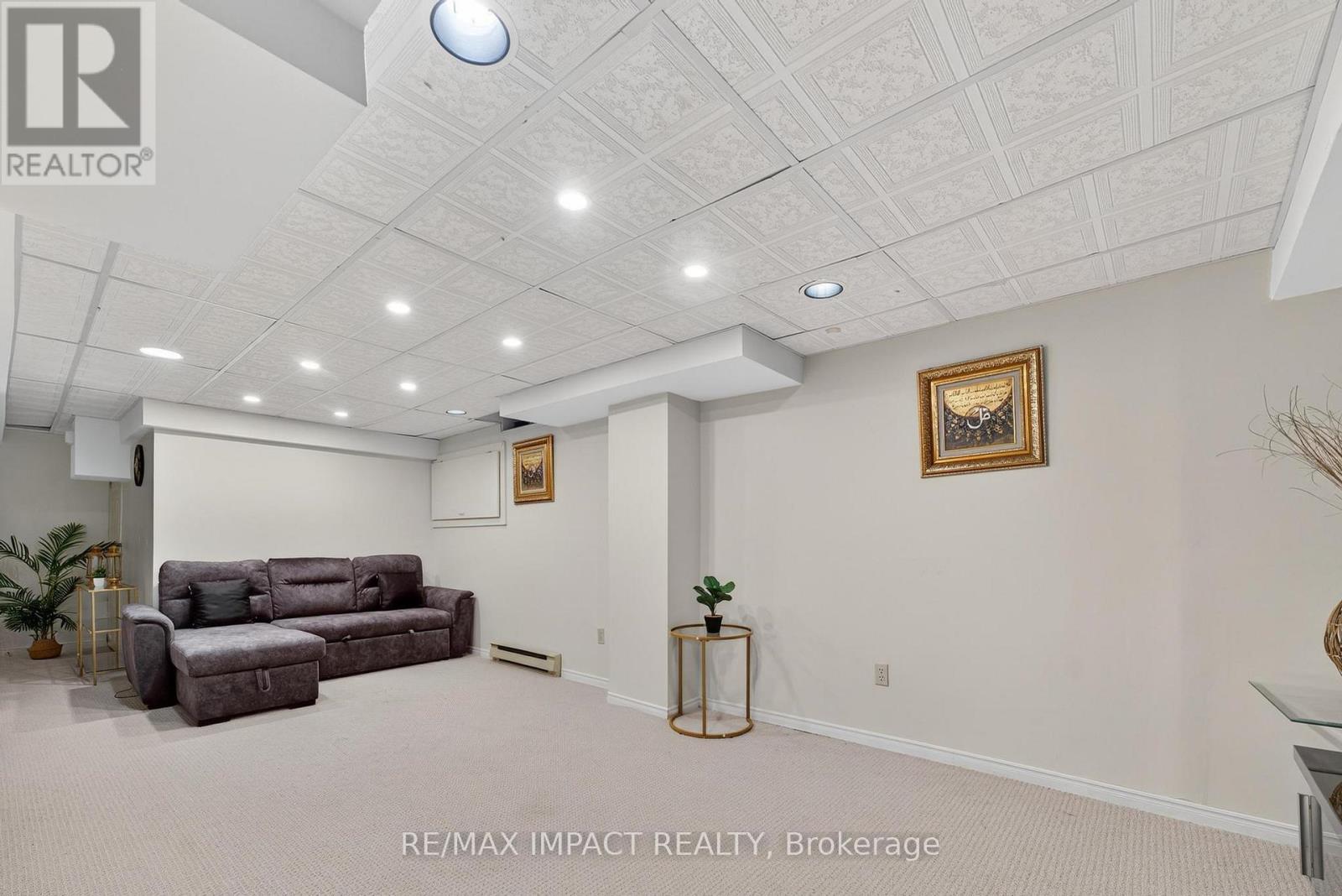 Photo 34 of 4086 Rossland Crescent, Mississauga ON