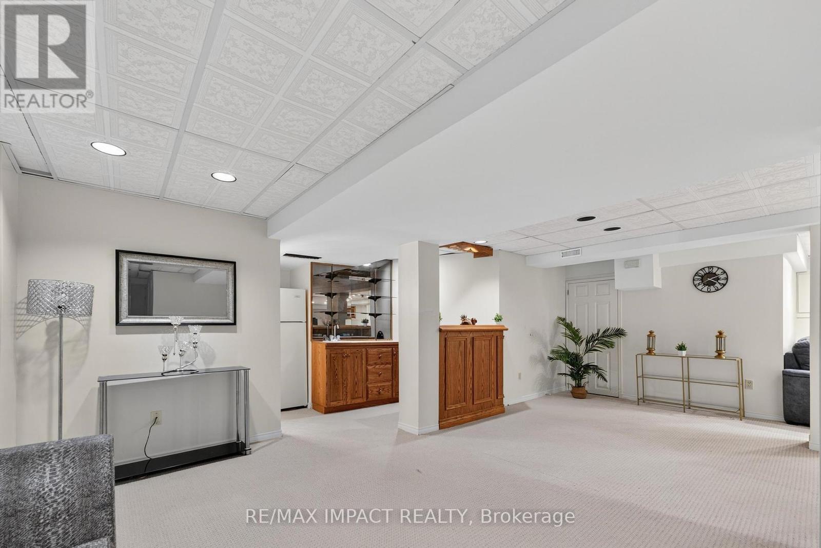 Photo 36 of 4086 Rossland Crescent, Mississauga ON
