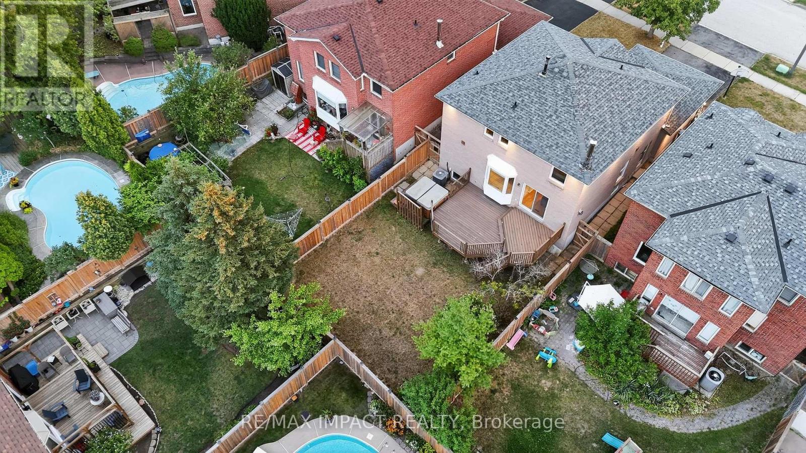 Photo 4 of 4086 Rossland Crescent, Mississauga ON