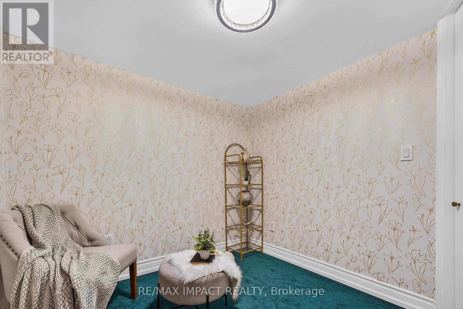 Photo 5 of 4086 Rossland Crescent, Mississauga ON