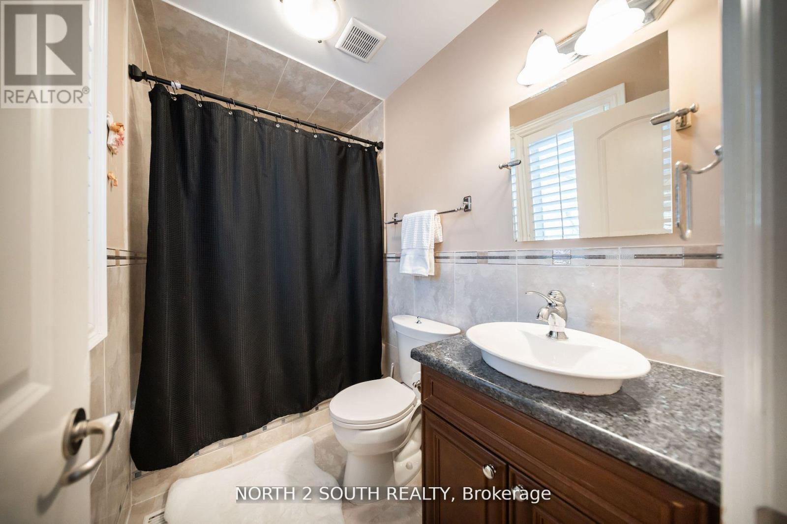 Photo 26 of 339 Burnhamthorpe Road, Toronto ON
